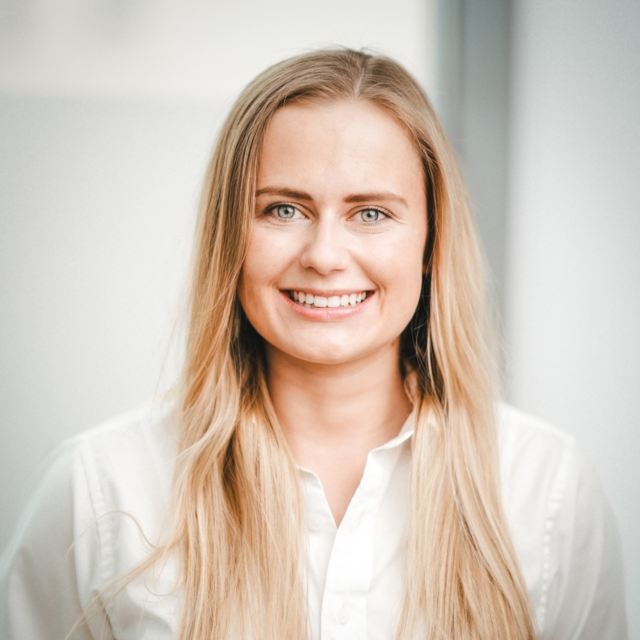 Dr.-Katharina-Roosen-Zahnarztpraxis-ZÄHNE-in-Neuss