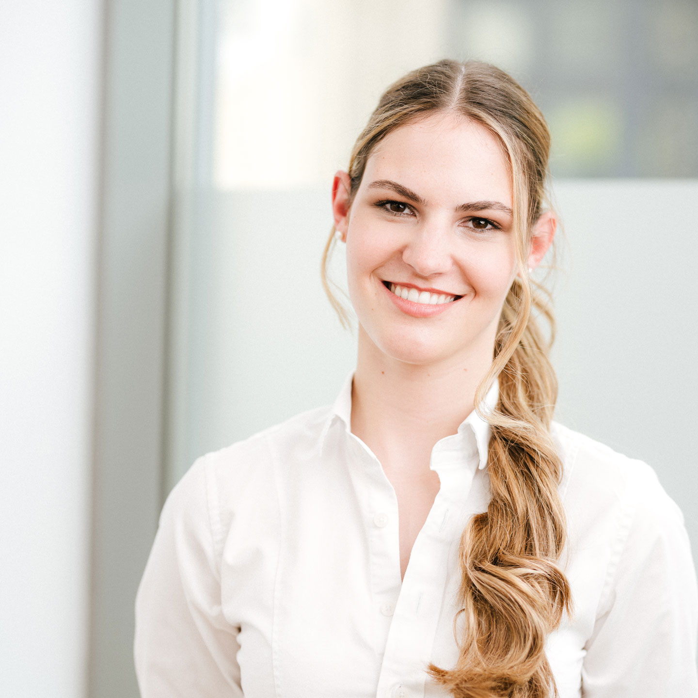Dr. Lisa Ponke